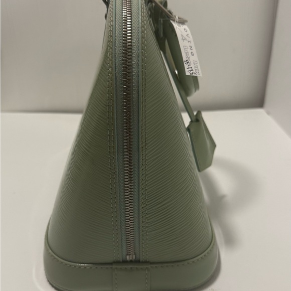 Louis Vuitton 2013 Mint Green Electric Epi Alma - Picture 4 of 7